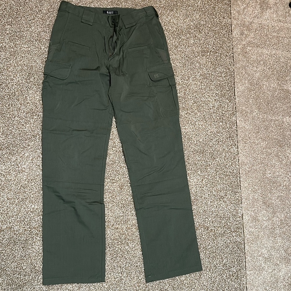 Men’s 5.11 tactical pants, size 32-34